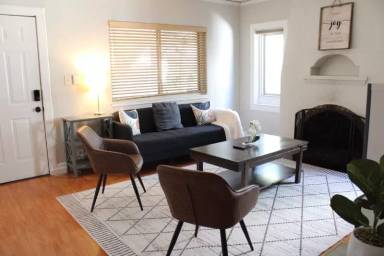 Main picture of 1713 Burnett Way