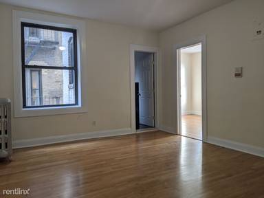 Main picture of 207 W 11th St
