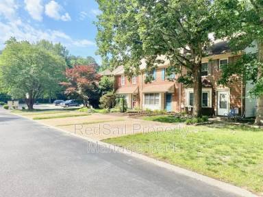 Main picture of 110 Souverain Lndg