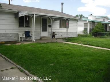 Main picture of 7921 Quebec St