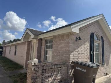 Main picture of 2711 Presidio Dr