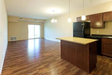 Main picture of 185 McCarrons Blvd N