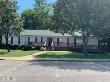 Main picture of 114 Ashwood Dr
