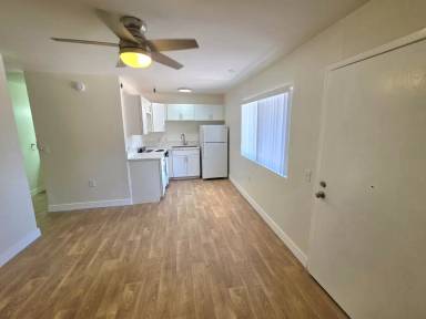 Main picture of Palms on Yavapai Apartments