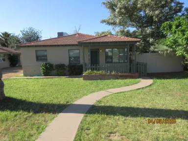 Main picture of 229 W Turney Ave