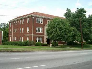 Main picture of 904 W Market St