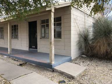 Main picture of 1318 Saint Johns Dr