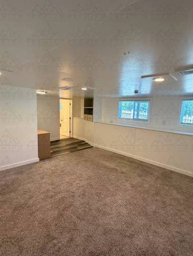 Main picture of 214 E 7th Pl