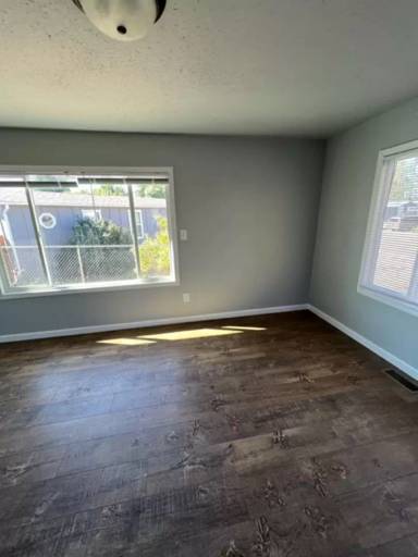 Main picture of 8256 Barbur St