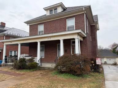 Main picture of 2202 Memorial Ave SW