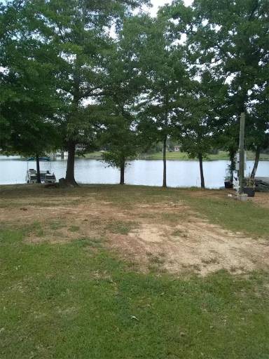 Main picture of 300 River Bay Dr
