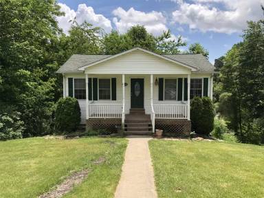 Main picture of 130 Hunting Hills Dr