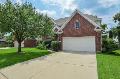 Main picture of 16918 Cobbler Crossing Dr