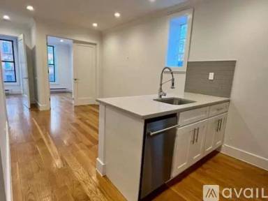 Main picture of 151 8th Ave