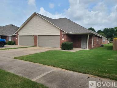 Main picture of 1582 N Willowbrook Dr