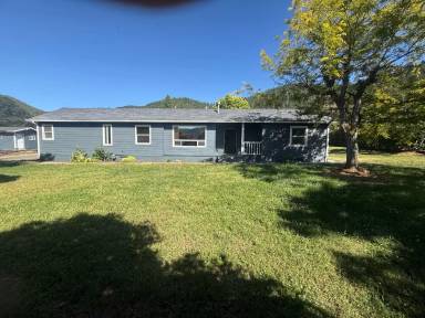 Main picture of 329 Gael Ln