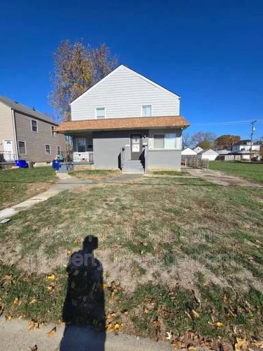 Main picture of 3078 Sullivant Ave