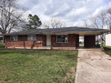 Main picture of 805 Monroe St