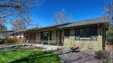 Main picture of 40 S Lashley Ln
