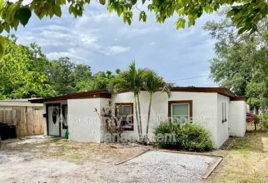 Main picture of 30 Lemon Ln