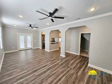 Main picture of 32 Legion Park Loop