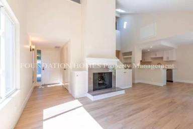 Main picture of 70 Windstone Dr