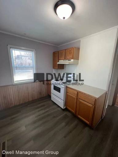 Main picture of 1300 2nd Ave SW