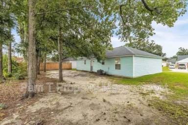 Main picture of 215 Laurelwood Dr
