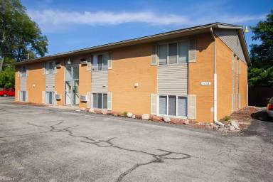 Main picture of 1110 Lewis St