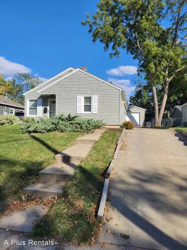 Main picture of 1916 S Euclid Ave