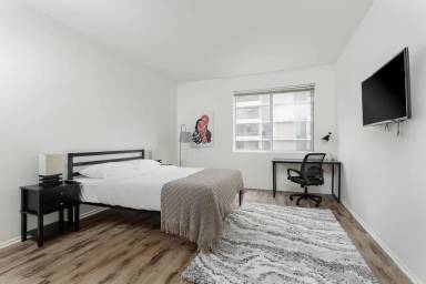 Main picture of 10600 Wilshire