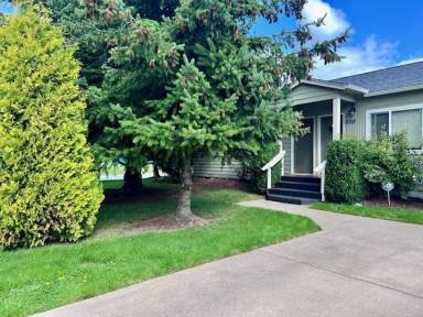 Main picture of 410 5th St