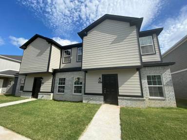 Main picture of 917 S Amarillo Ave