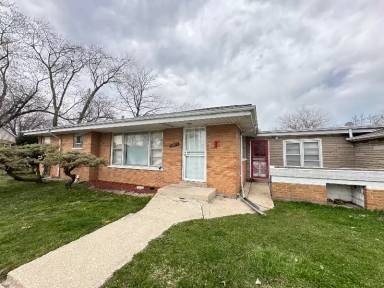 Main picture of 13835 S Tracy Ave