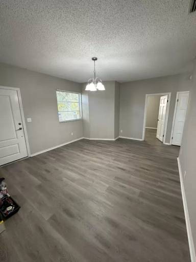 Main picture of 2208 W Woodlawn Ave