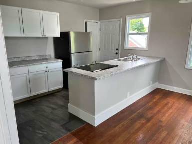 Main picture of 1734 Wiltshire Blvd