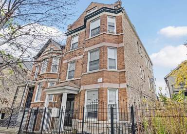 Main picture of 2255 S Whipple St