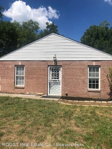 Main picture of 2609 Fairport Ave