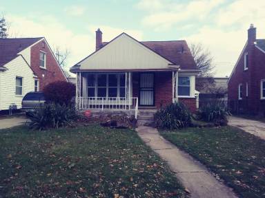 Main picture of 19240 Cooley St
