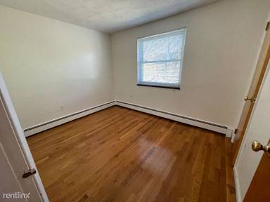Main picture of 580 Salem St
