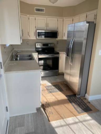 Main picture of 391 N 1st St