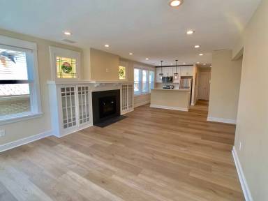Main picture of 205-1472 McFarland Rd