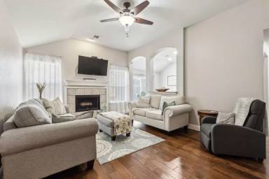 Main picture of 9208 Norfolk Ln