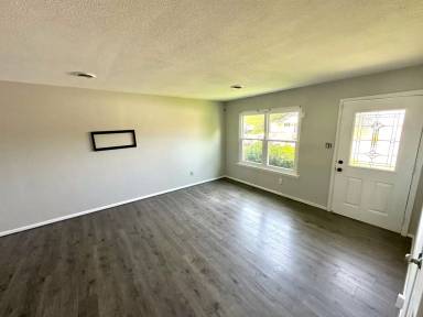 Main picture of 1124 Thisdell Ln
