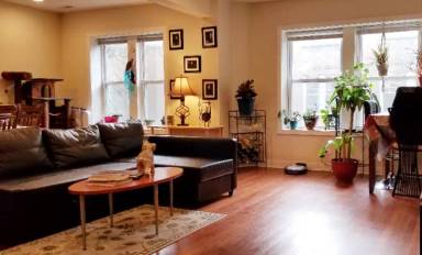 Main picture of 3911 W Addison St