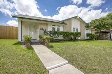 Main picture of 2104 Cedarcrest Dr