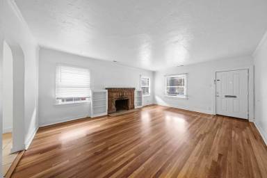 Main picture of 784 West St