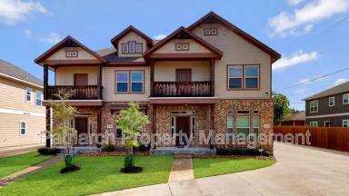 Main picture of 907 Montclair Ave