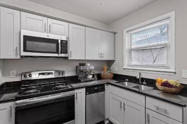 Main picture of 407 E Maynard Ave
