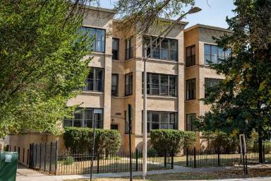 Main picture of 4653 N Beacon St